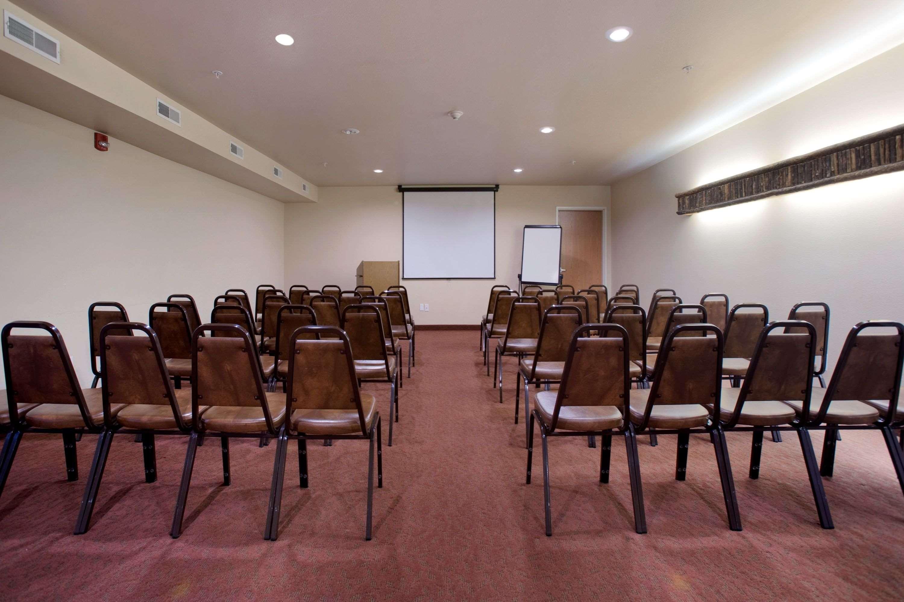 Microtel & By Wyndham Hotel 2*