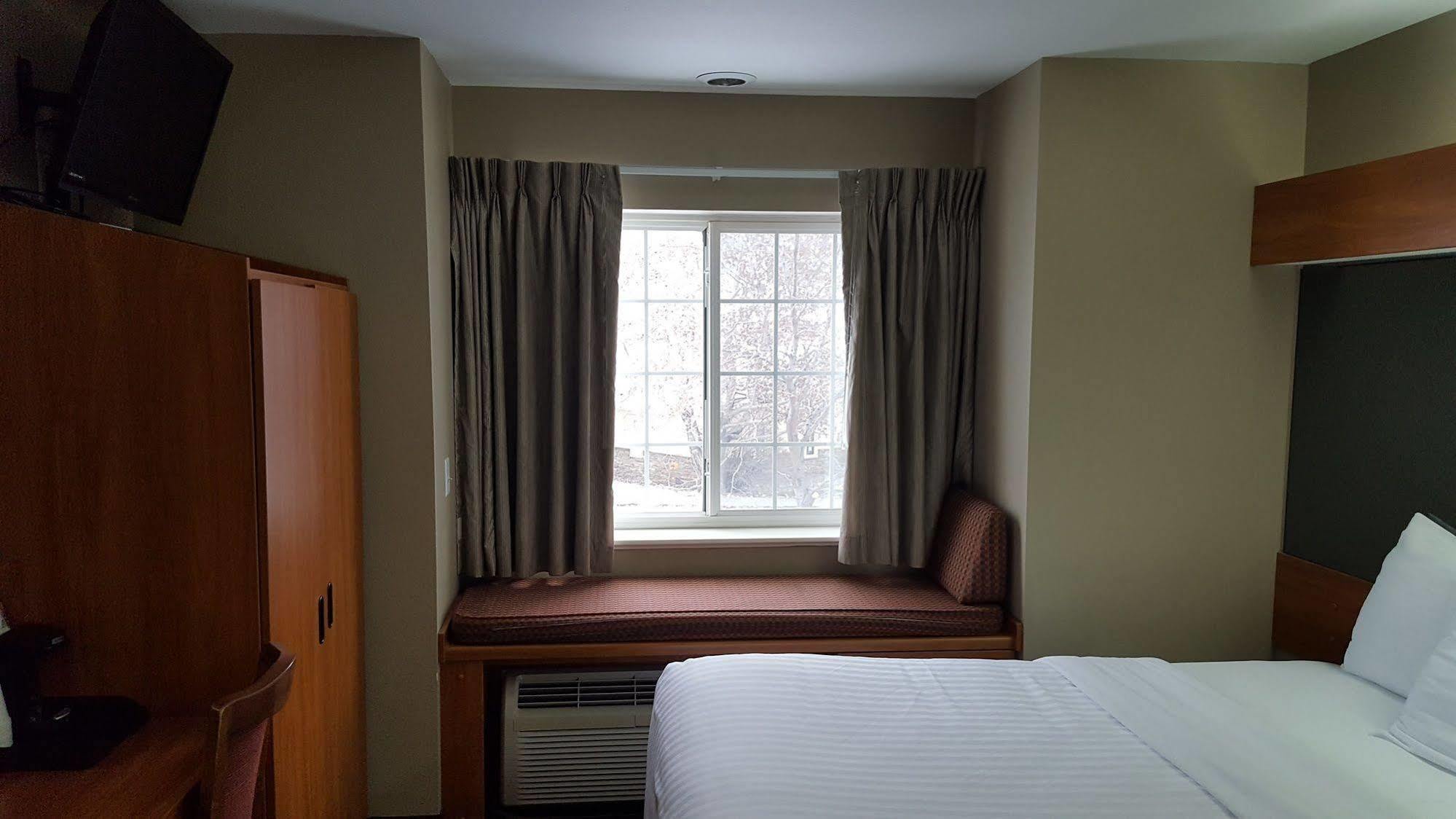 Microtel & By Wyndham 2*
