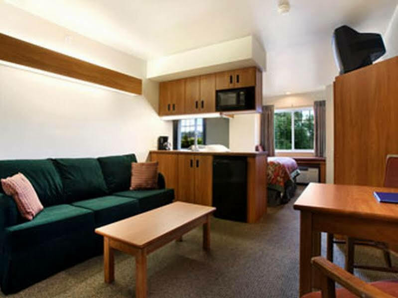 Microtel & By Wyndham 2*